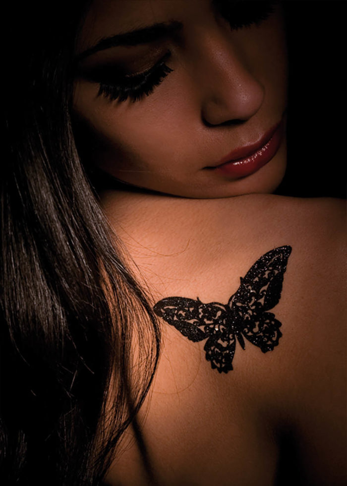 bijoux de peau papillon belphegor noir porté