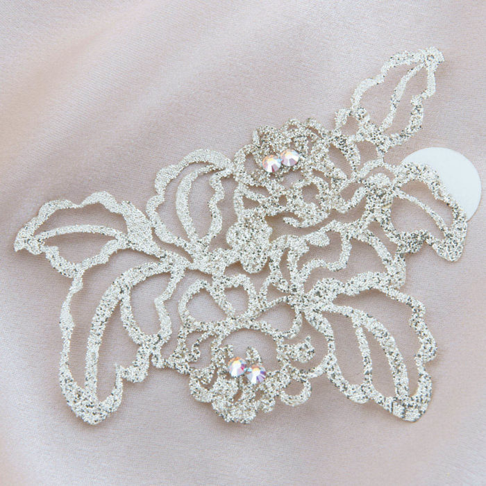 bijoux de peau queen elisabeth or fond satin