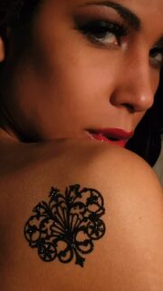 BIJOUX DE PEAU INES DE CASTILHO PARIS - Laissez vous séduire par une lingerie haut de gamme et des bijoux de peau uniques.
#lingerie #bijouxdepeau #lingeriesexy #lingeriedeluxe