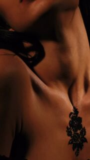 LINGERIE ET BIJOUX DE PEAU INES DE CASTILHO PARIS - Laissez vous séduire par une lingerie haut de gamme et des bijoux de peau uniques.
#lingerie #bijouxdepeau #lingeriesexy #lingeriedeluxe #lingeriefrancese