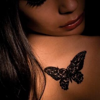 Bijoux de peau Ines de Castilho Paris, the finest skin jewellery, hypoallergénic, waterproof and self adhesive.
www.inesdecastilho.fr
#bijouxdepeau