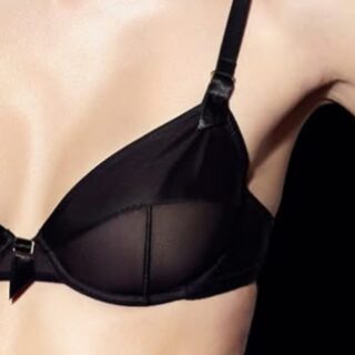 LINGERIE SEXY SUSPENDERS LINGERIE SEXY SUSPENDERS BY INES DE CASTILHO PARIS
#lingerie #bijouxdepeau #lingeriesexy #lingeriedeluxe #lingeriefrancese #madeinfrance #tulebordado #dentelle #lace #seductrice #frenchlingerie